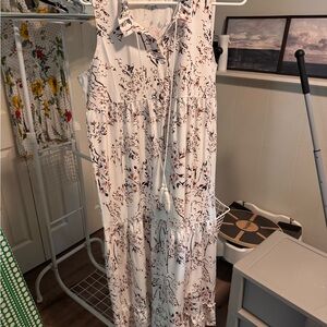 Chic Sleeveless Floral Maxi Dress